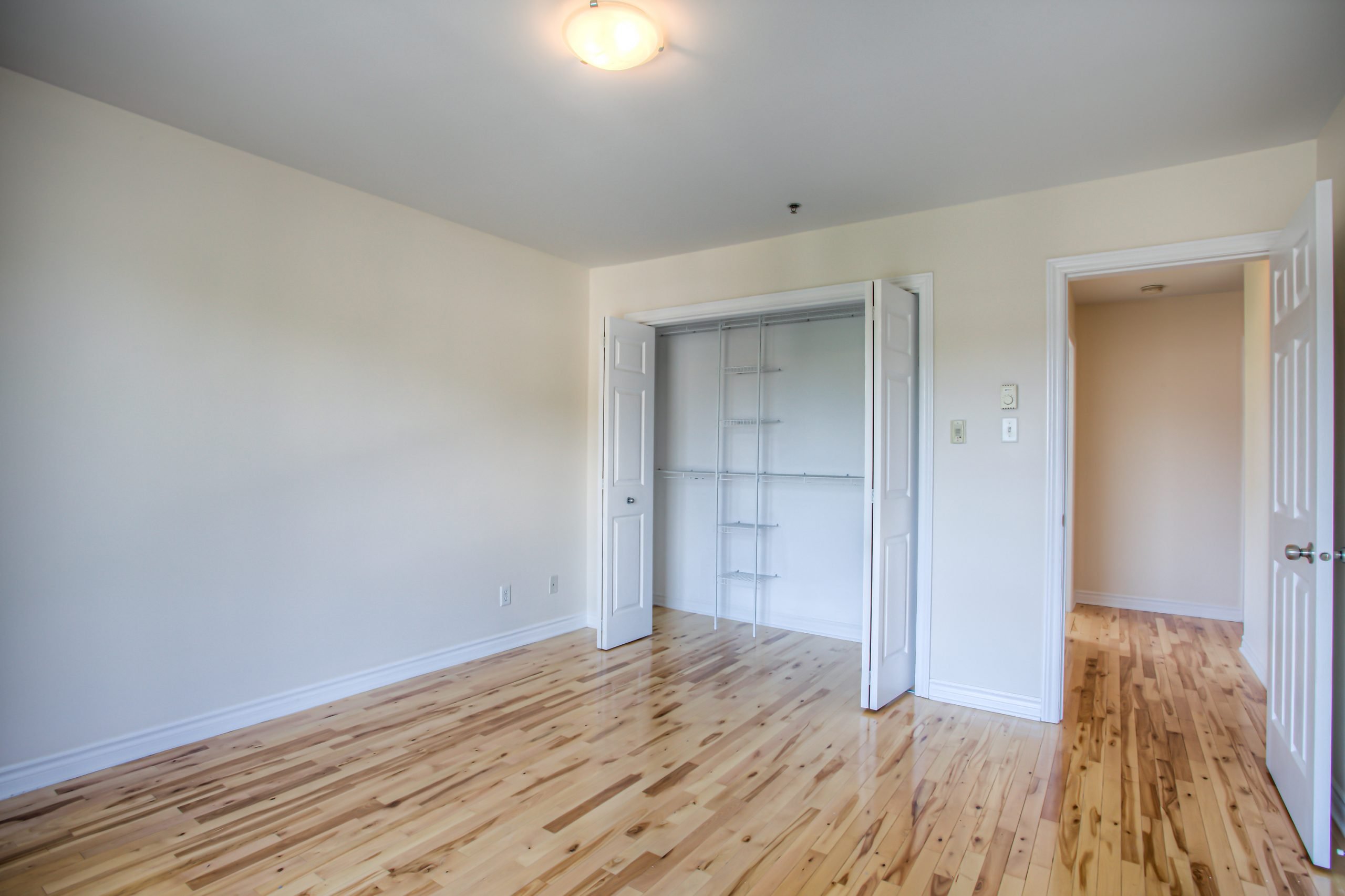 7470 Sherbrooke, Charming condo for rent in NotreDamedeGrace